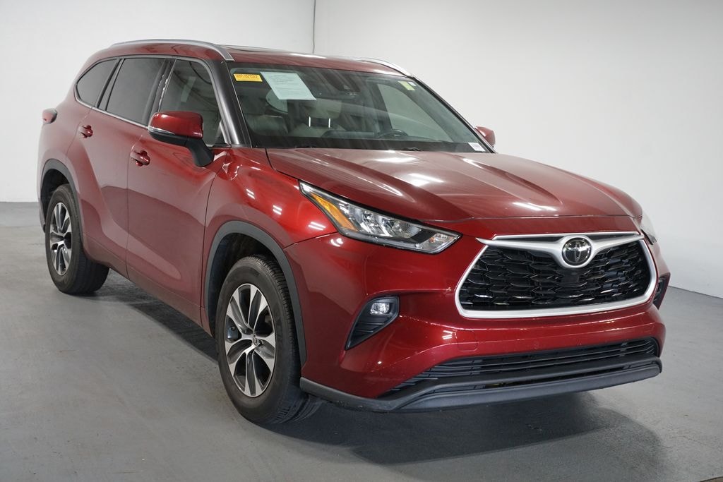 Used 2020 Toyota Highlander XLE SUV