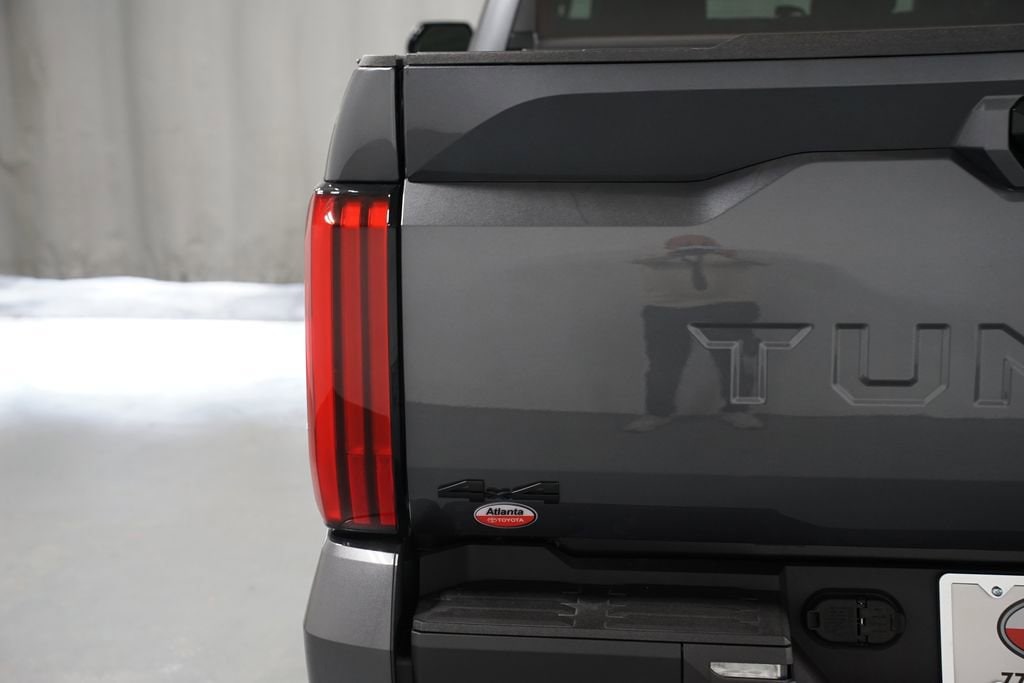 2025 Toyota Tundra Limited - Photo 10