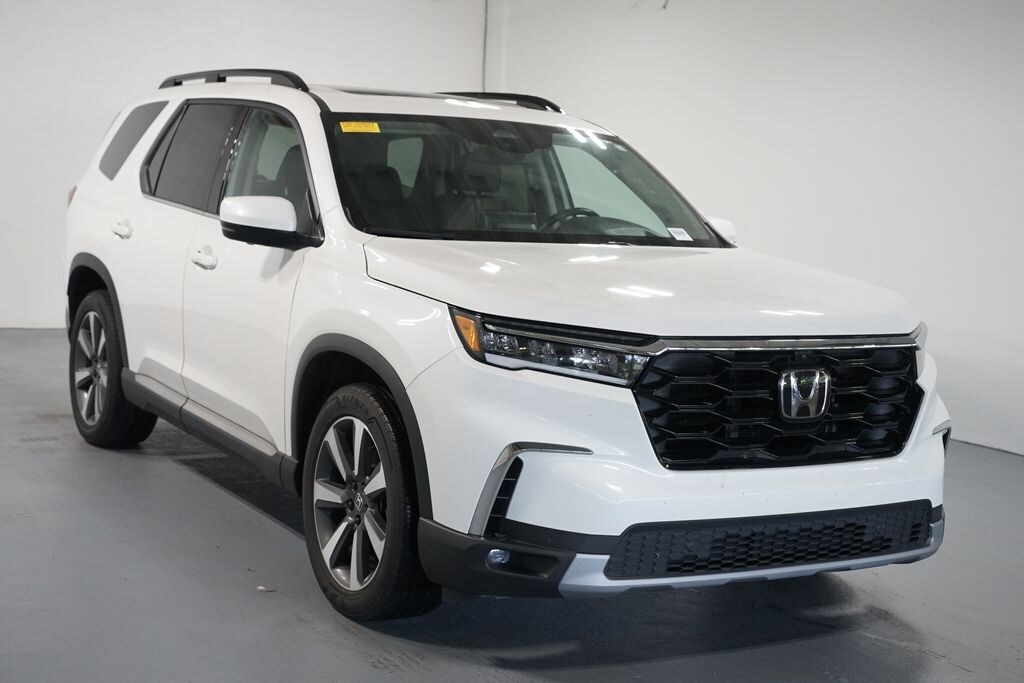Used 2023 Honda Pilot Elite SUV