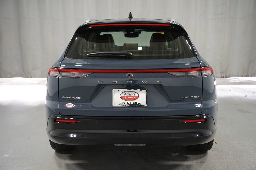 2025 Toyota Crown Signia Limited - Photo 7