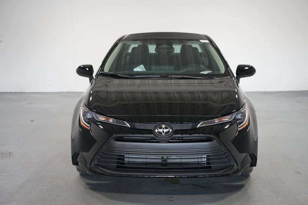 2026 Toyota Corolla LE photo 2
