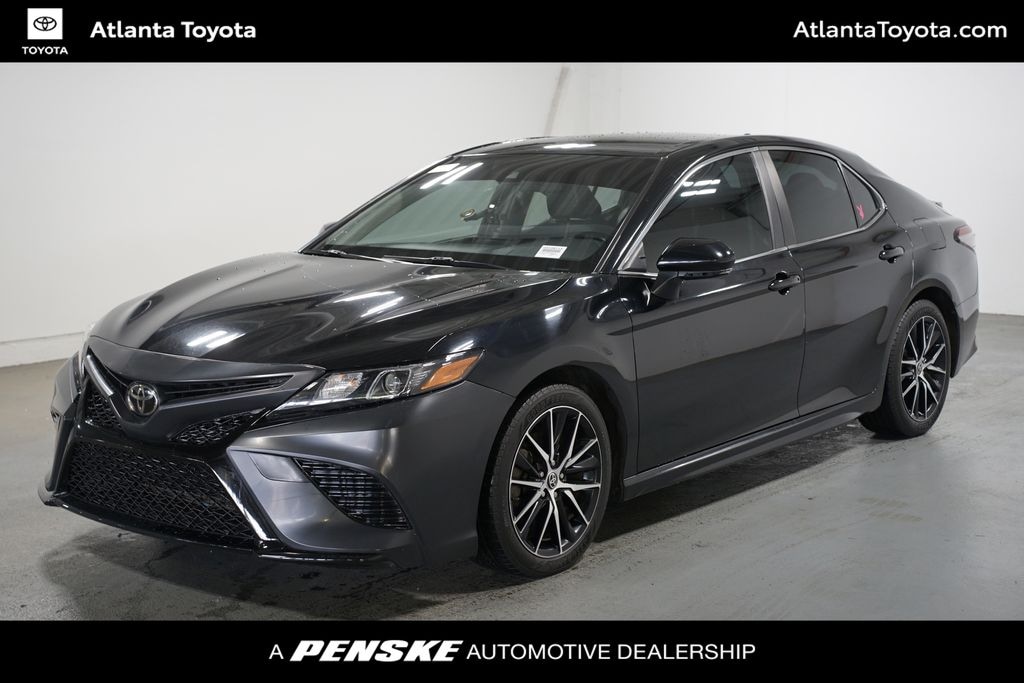 Used 2022 Toyota Camry SE Sedan