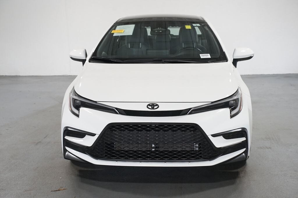 Used 2025 Toyota Corolla SE Sedan