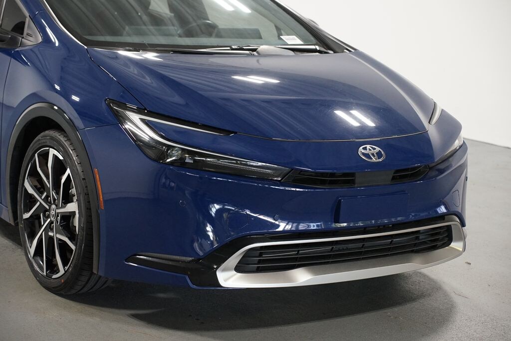 Used 2025 Toyota Prius Plug-In Hybrid XSE Hatchback
