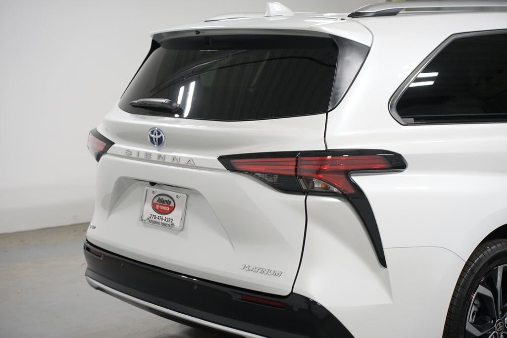 2025 Toyota Sienna Platinum - Photo 10
