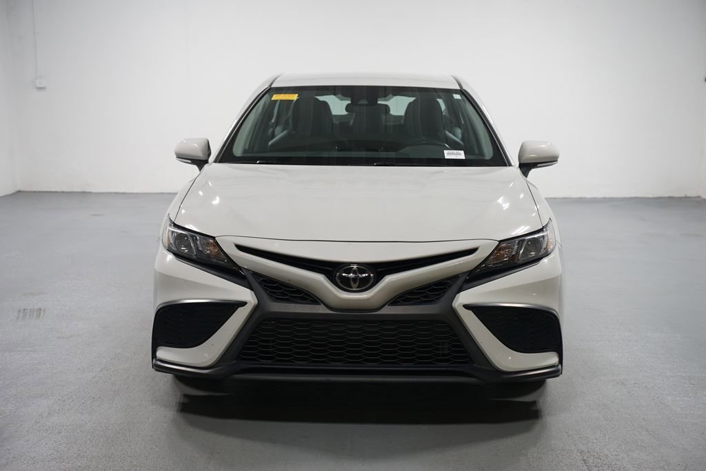 2023 Toyota Camry SE photo 2