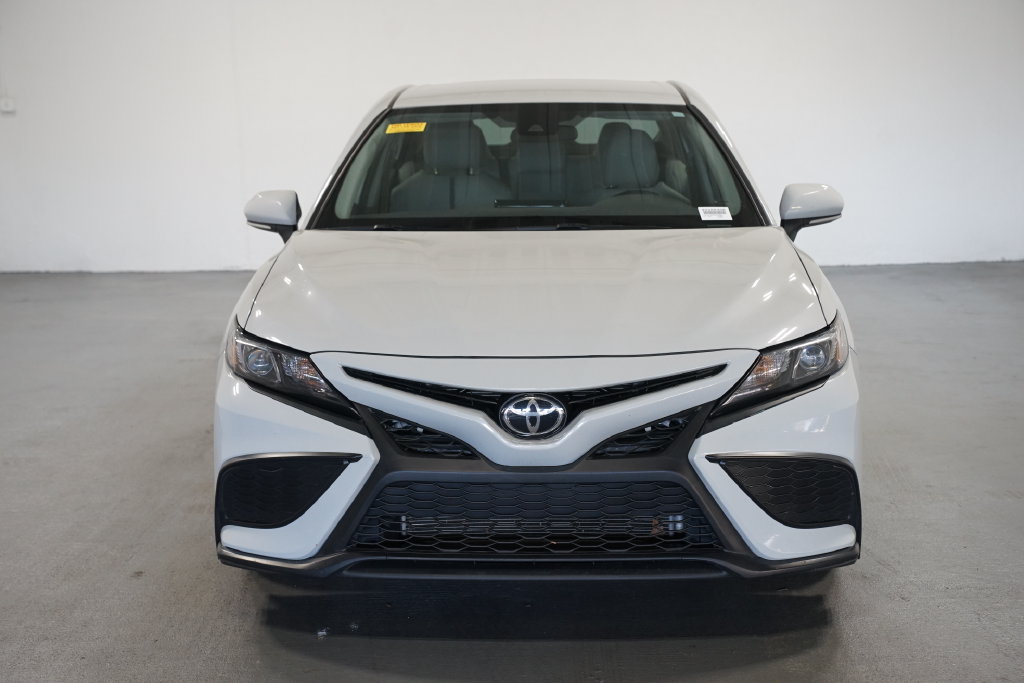 Used 2022 Toyota Camry SE Sedan