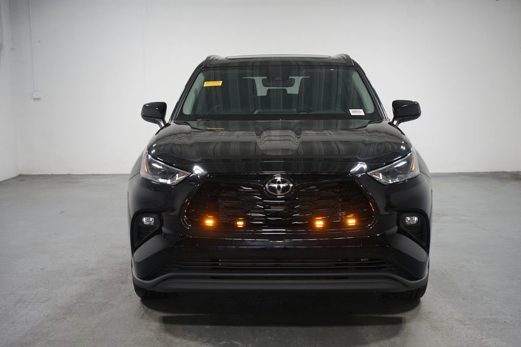 Used 2023 Toyota Highlander XLE with VIN 5TDKDRAHXPS013545 for sale in Duluth, GA