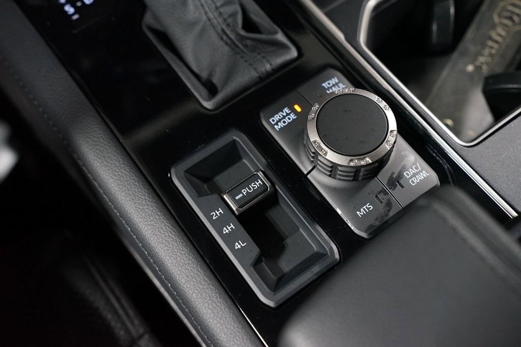 2025 Toyota Tundra Limited - Photo 25