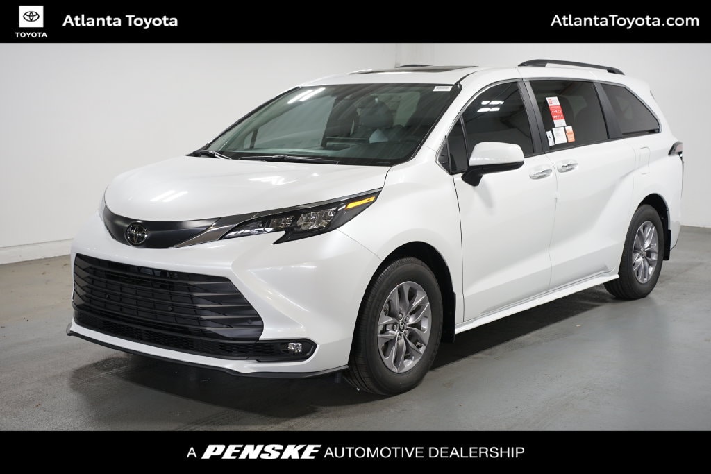 2026 Toyota Sienna 8 PASSENGER 