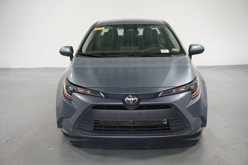 Used 2023 Toyota Corolla LE with VIN 5YFB4MDE1PP033552 for sale in Northfield, Minnesota