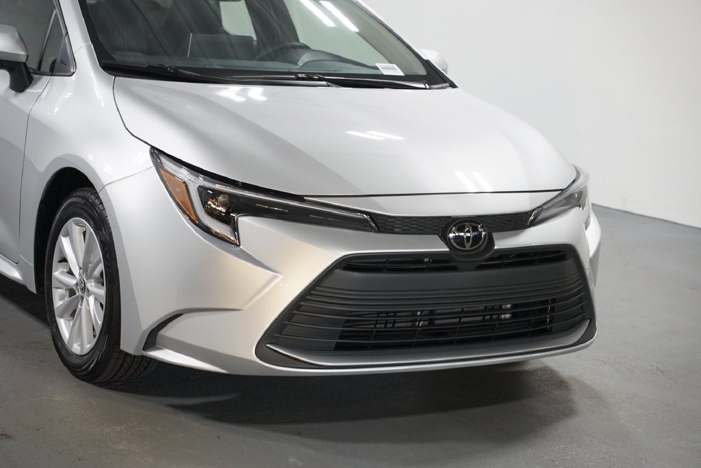 Used 2026 Toyota Corolla Hybrid XLE Sedan