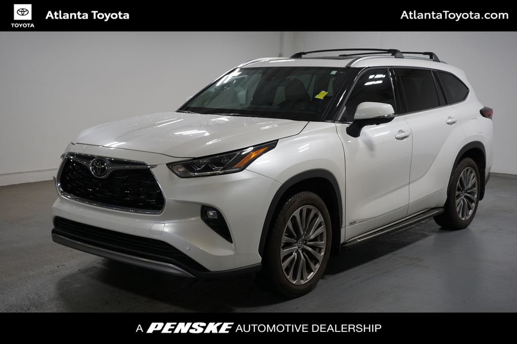 2025 Toyota Highlander Hybrid SUV 