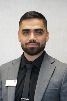 Staff member Luis Torrellas from ID_28f9da155886