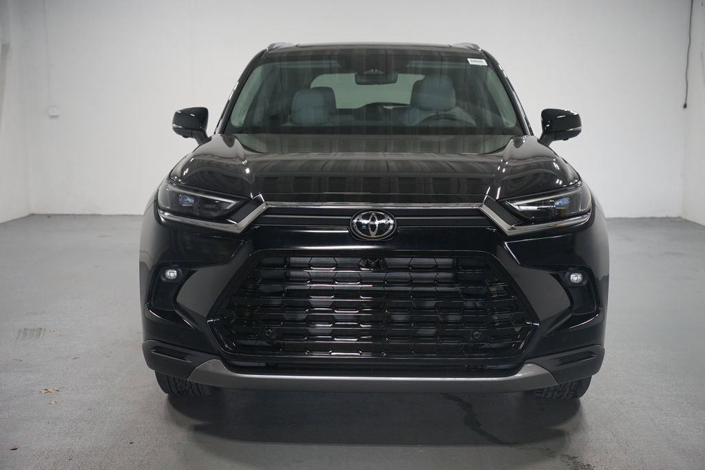 2026 Toyota Grand Highlander Platinum photo 2