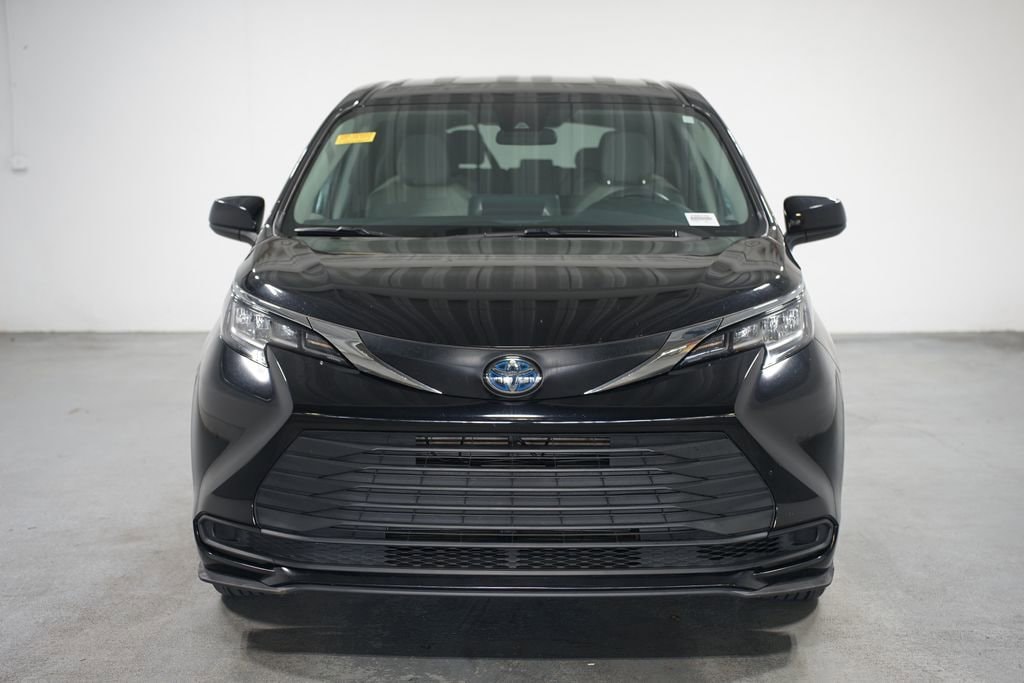 Certified 2023 Toyota Sienna LE with VIN 5TDKRKEC6PS166933 for sale in Duluth, GA