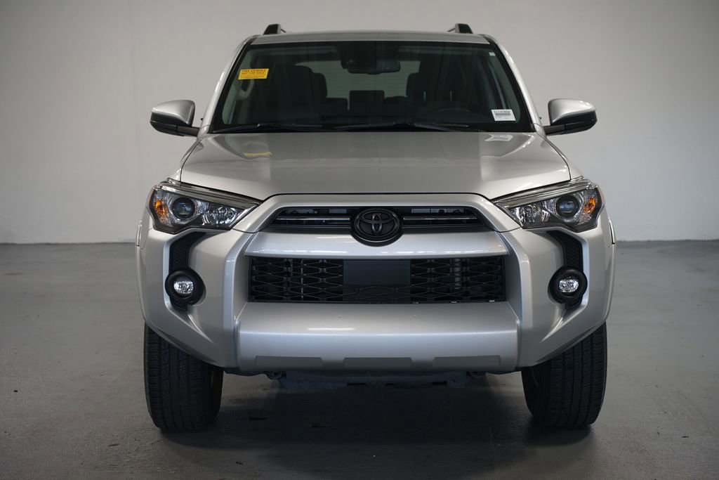 2022 Toyota 4Runner SR5 photo 2