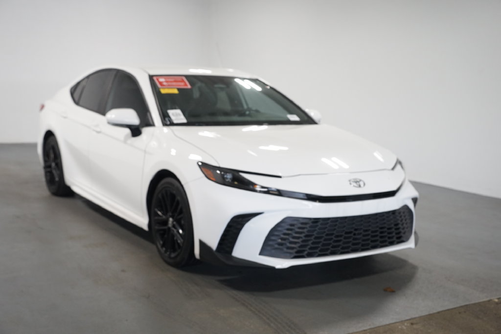 Used 2025 Toyota Camry SE Sedan