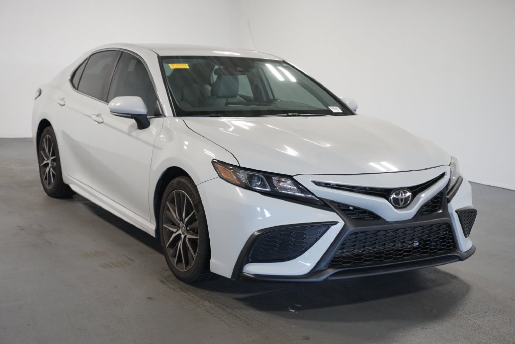 Used 2022 Toyota Camry SE Sedan
