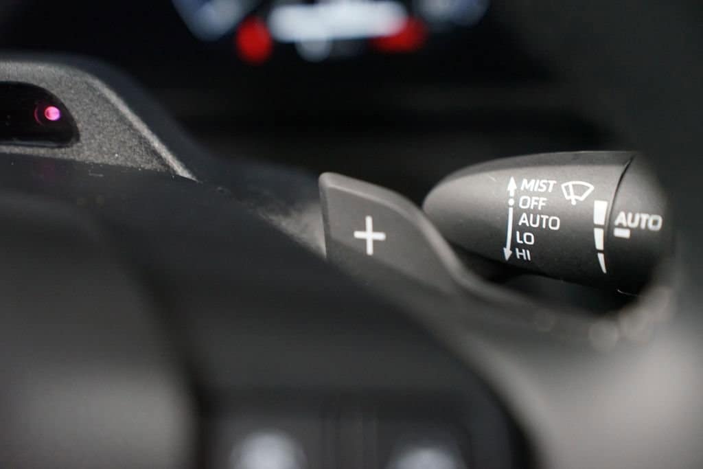 2025 Toyota Crown Signia Limited - Photo 15