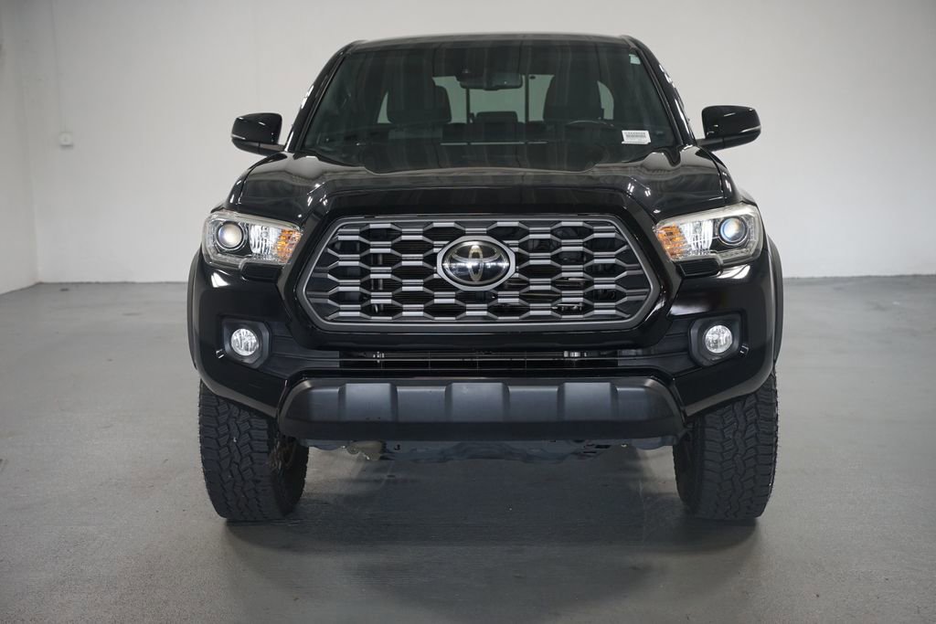 2020 Toyota Tacoma SR5 photo 2