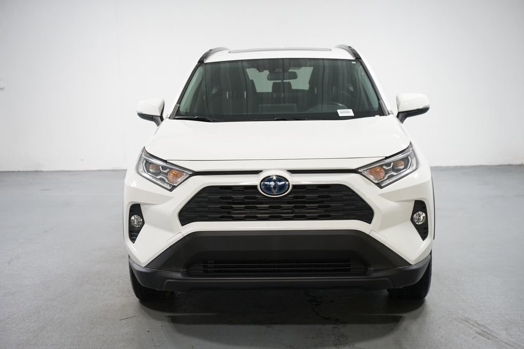 2021 Toyota RAV4 Hybrid XLE photo 2