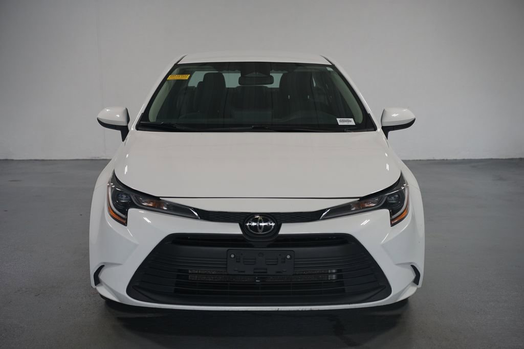 2023 Toyota Corolla LE photo 2