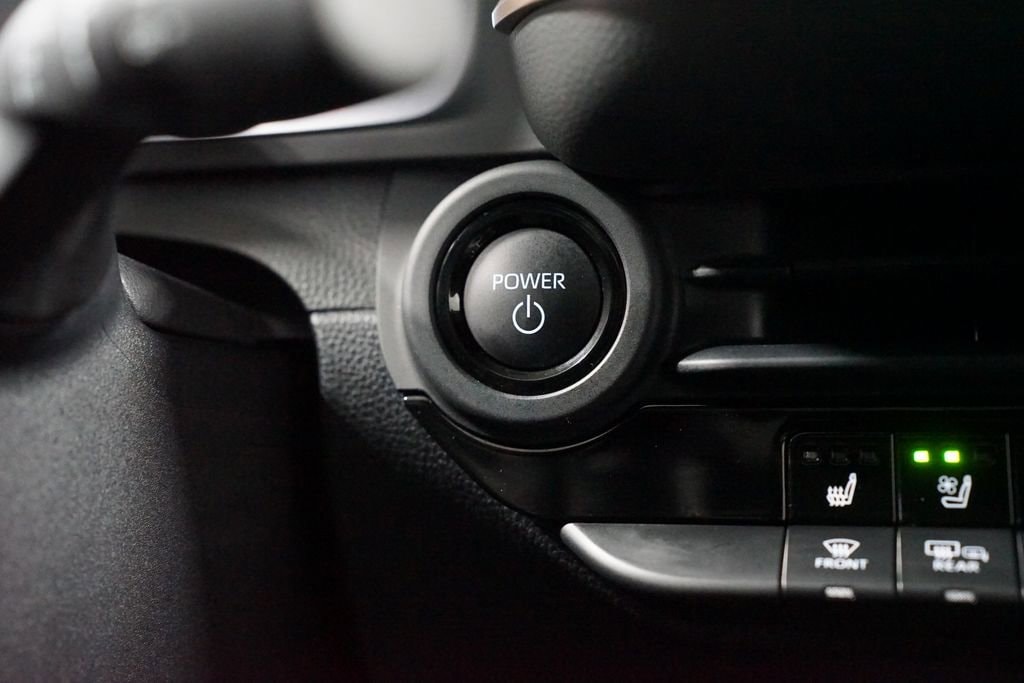 2025 Toyota Crown Signia Limited - Photo 23