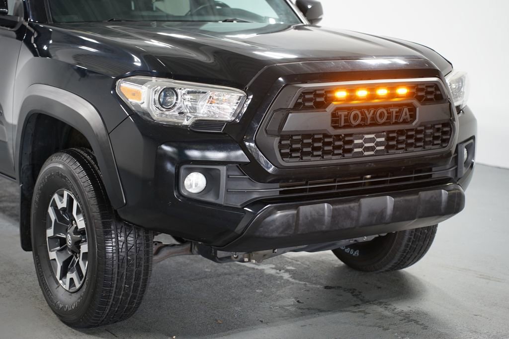 2019 Toyota Tacoma TRD Off-Road photo 3