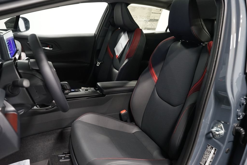 2026 Toyota Prius Plug-in Hybrid XSE Premium - Photo 28