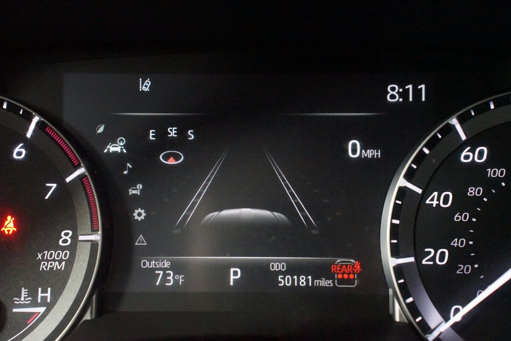 2024 Toyota Highlander LE - Photo 16