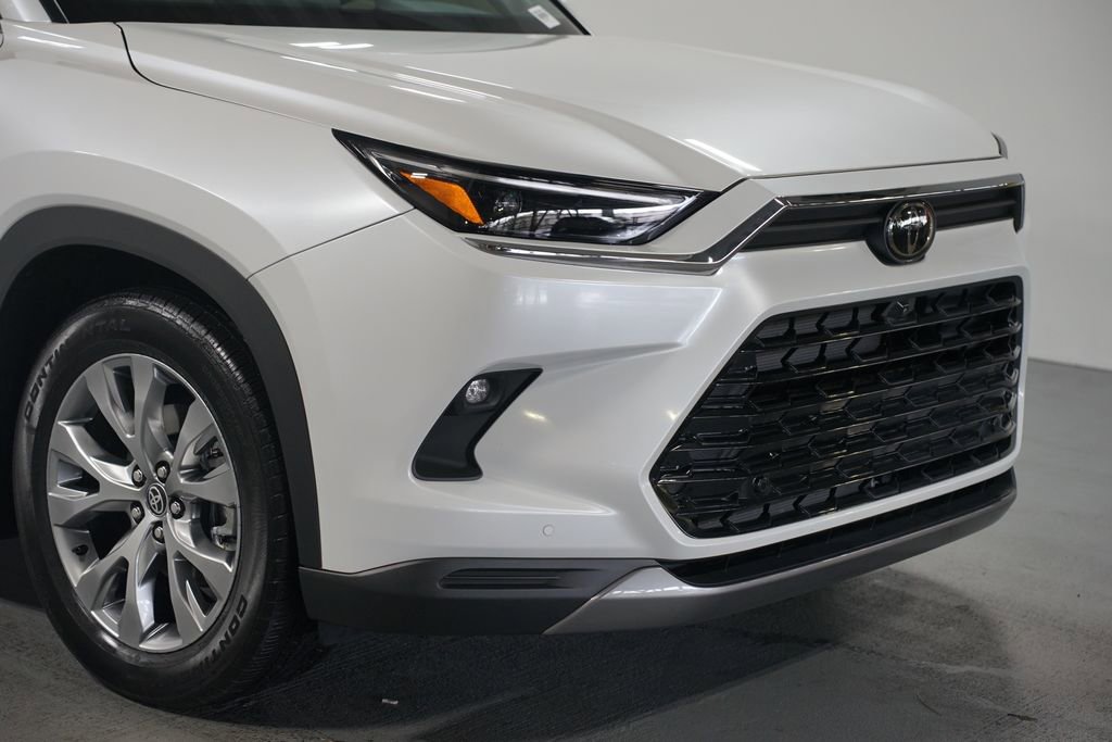 2024 Toyota Grand Highlander Limited photo 4