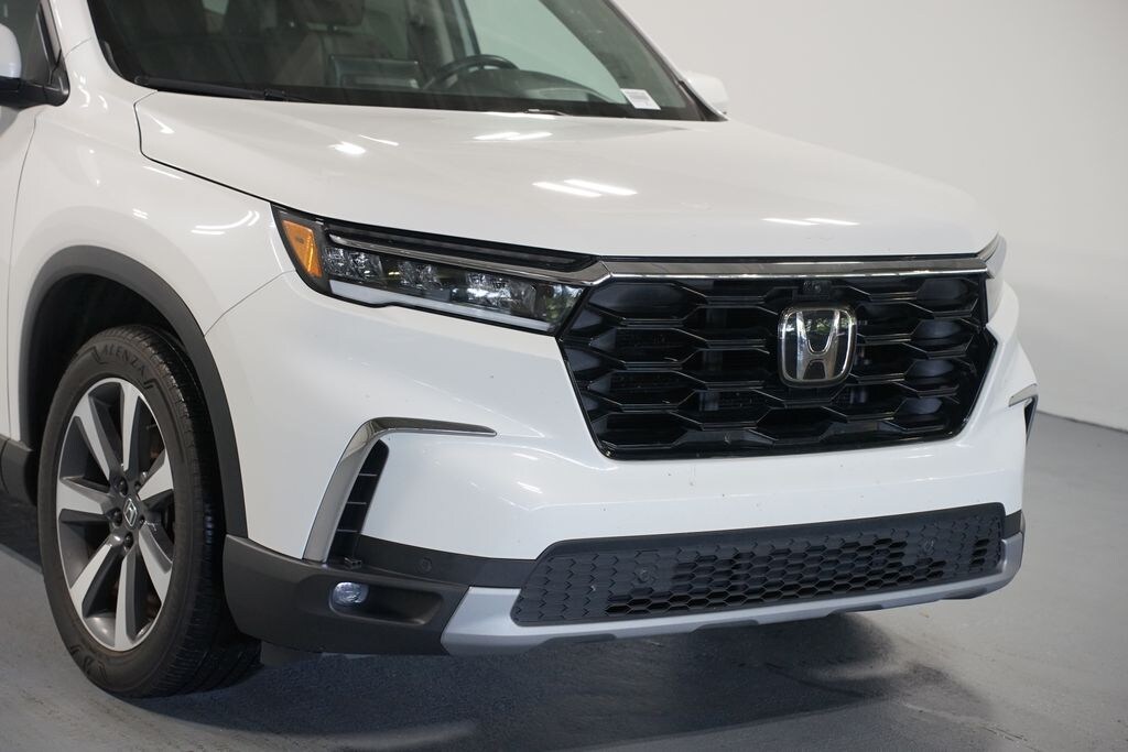 Used 2023 Honda Pilot Elite SUV