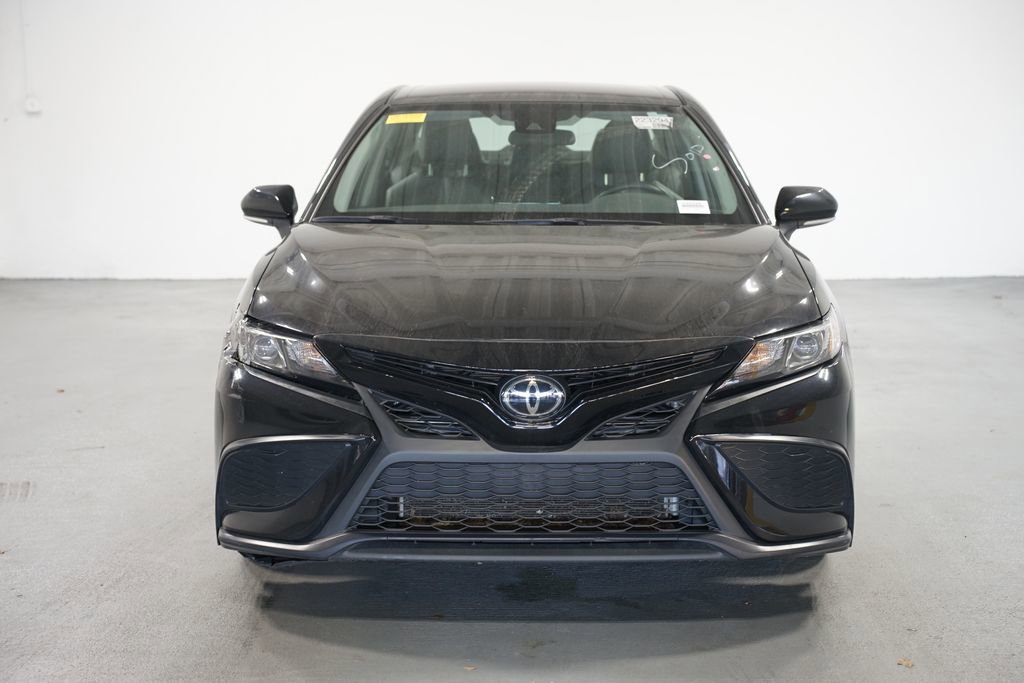 2023 Toyota Camry SE photo 2