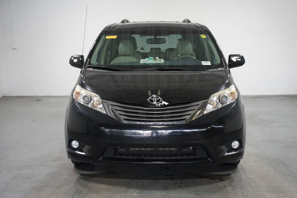 Used 2014 Toyota Sienna XLE with VIN 5TDYK3DC0ES429453 for sale in Duluth, GA