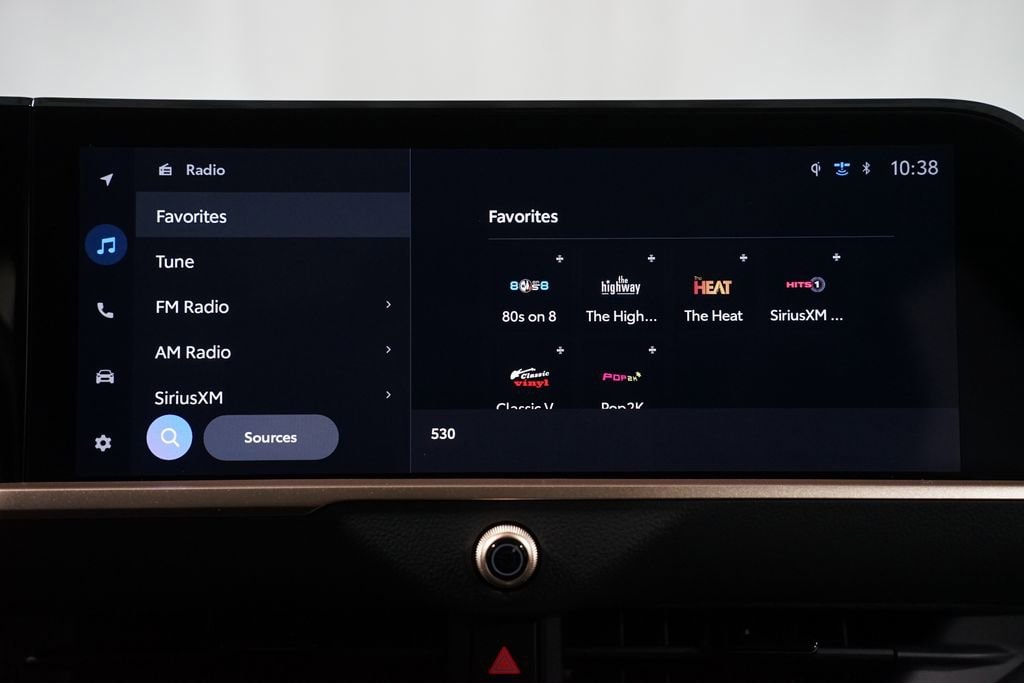 2025 Toyota Crown Signia Limited - Photo 18