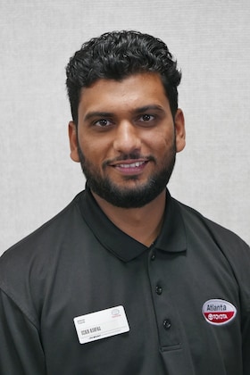 Staff member Uzair Ashfaq  from ID_28f9da155886