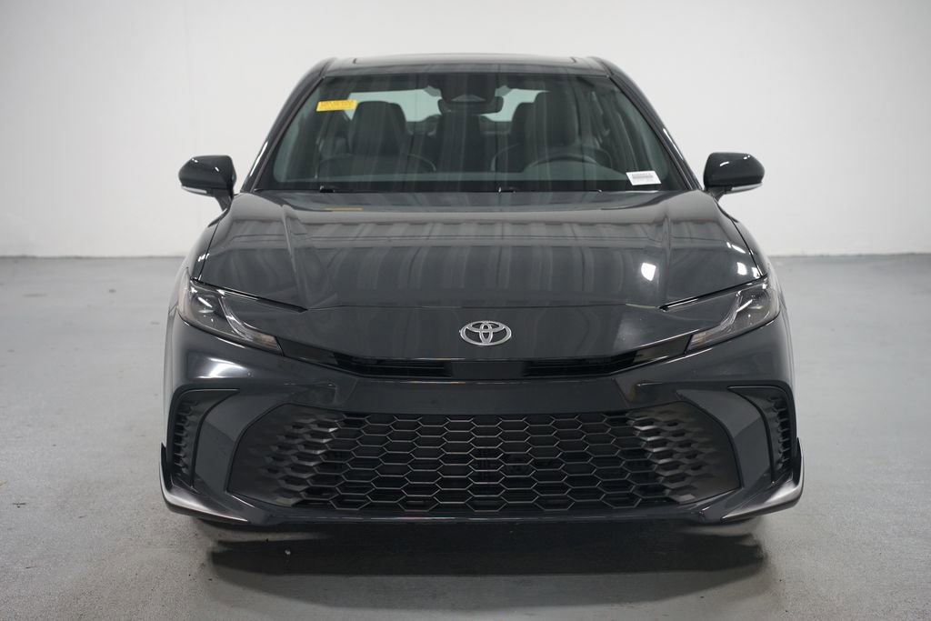 2025 Toyota Camry SE photo 2