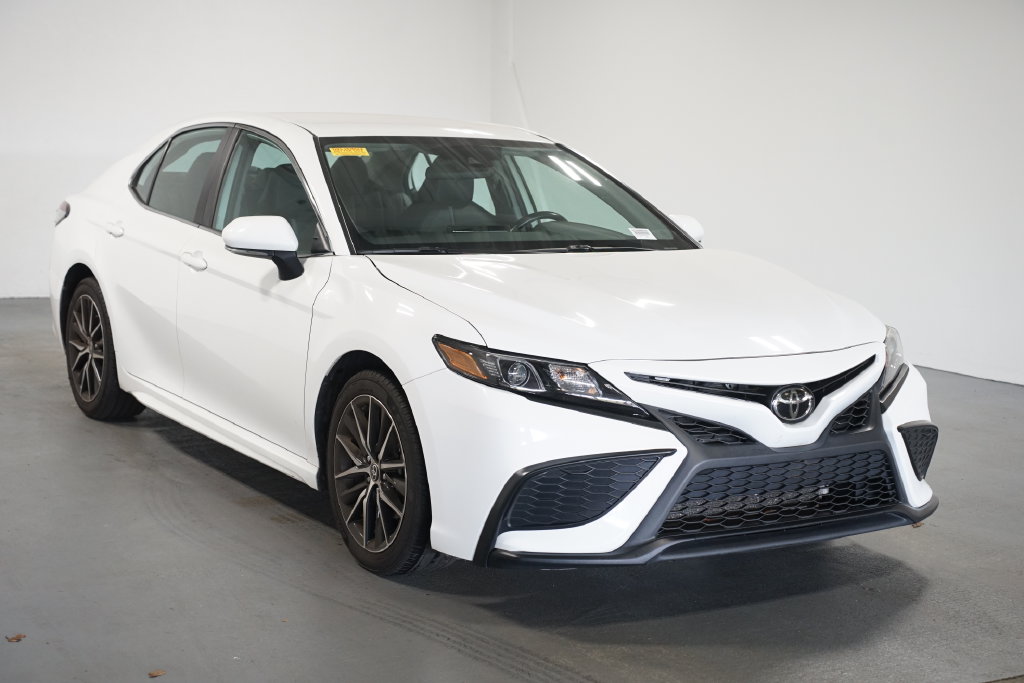 Used 2024 Toyota Camry SE Sedan