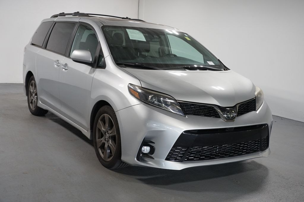 Certified 2020 Toyota Sienna SE Minivan/Van