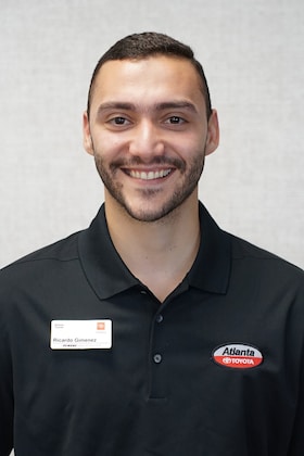 Staff member Ricardo Gimenez from ID_cc37fda3b719