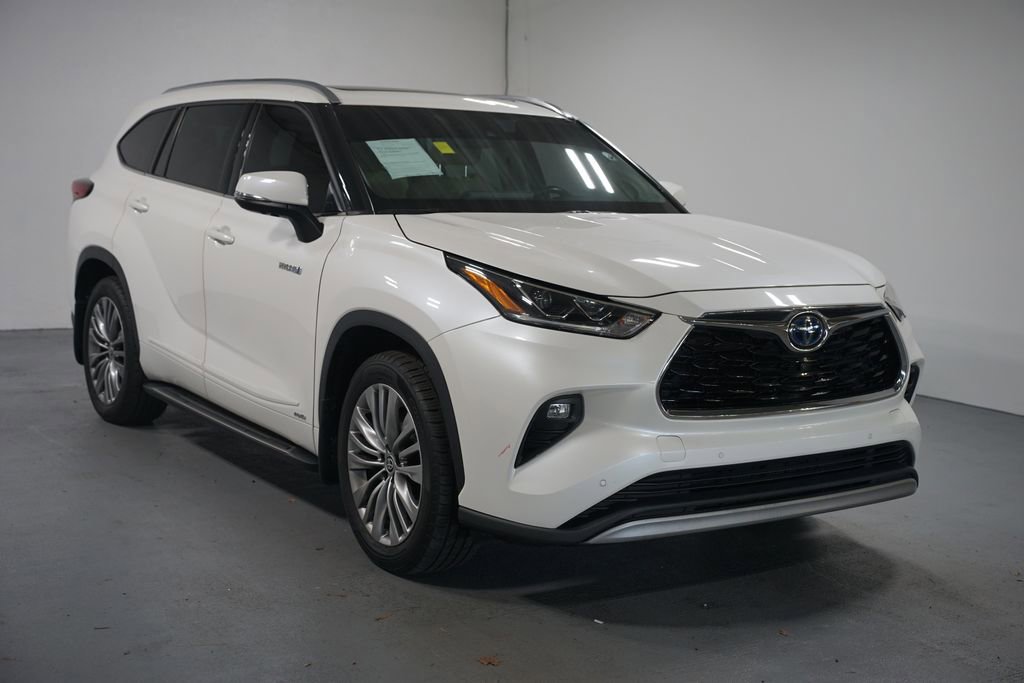 2020 Toyota Highlander Platinum photo 3