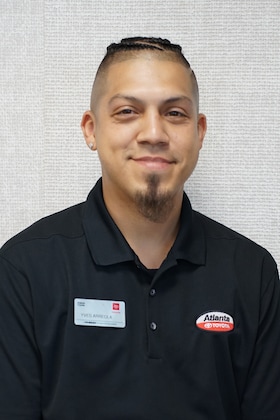 Staff member Yves Arreola from ID_cc37fda3b719