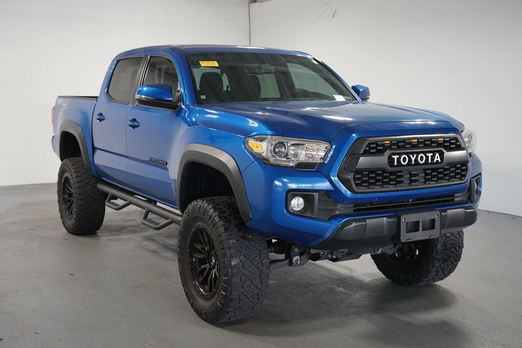 Used 2016 Toyota Tacoma TRD Off-Road Truck