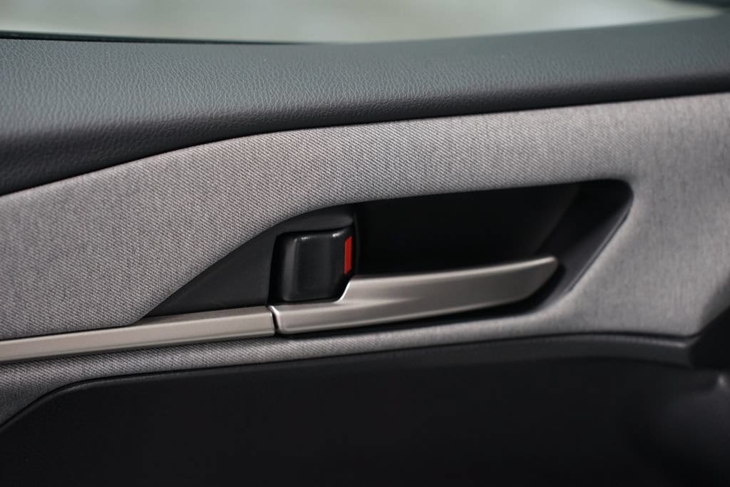 2026 Toyota Camry LE - Photo 32