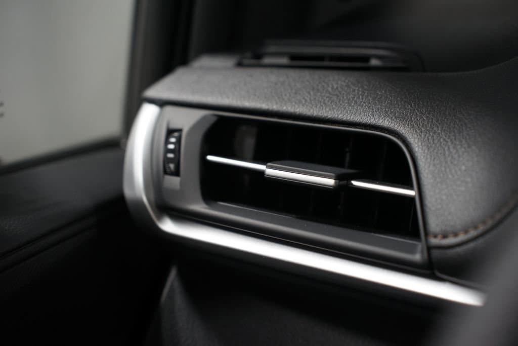 2025 Toyota Sienna Platinum - Photo 27