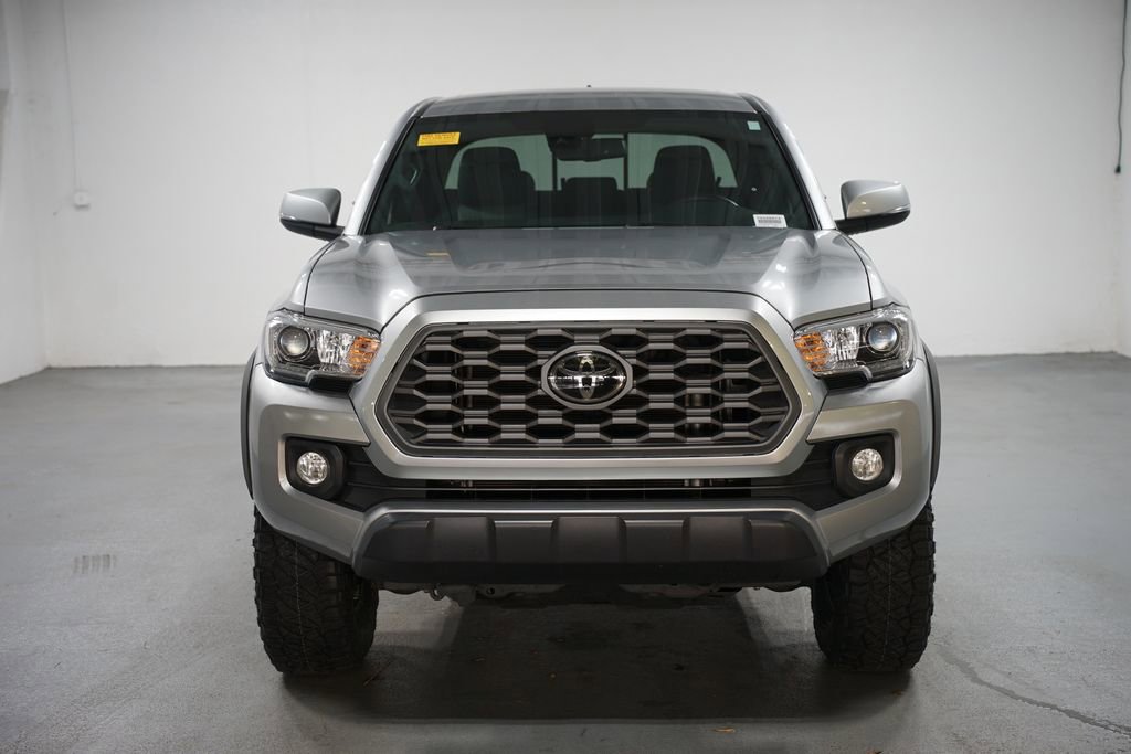 2023 Toyota Tacoma TRD Off-Road photo 2