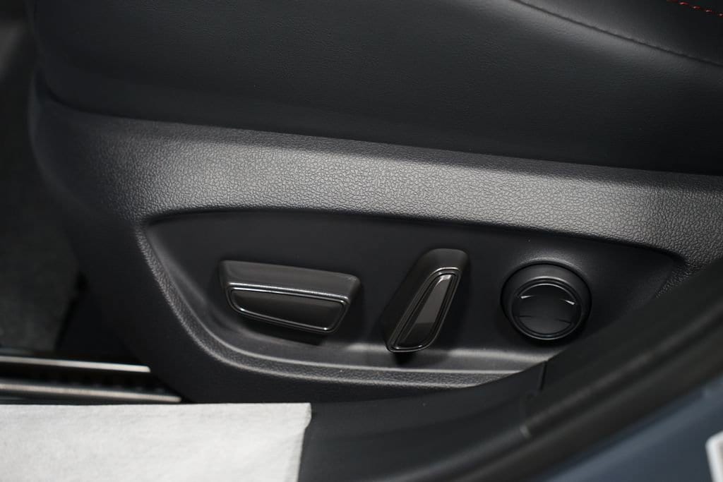 2026 Toyota Prius Plug-in Hybrid XSE Premium - Photo 34