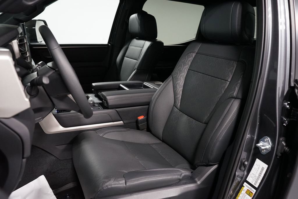 2025 Toyota Tundra Limited - Photo 30