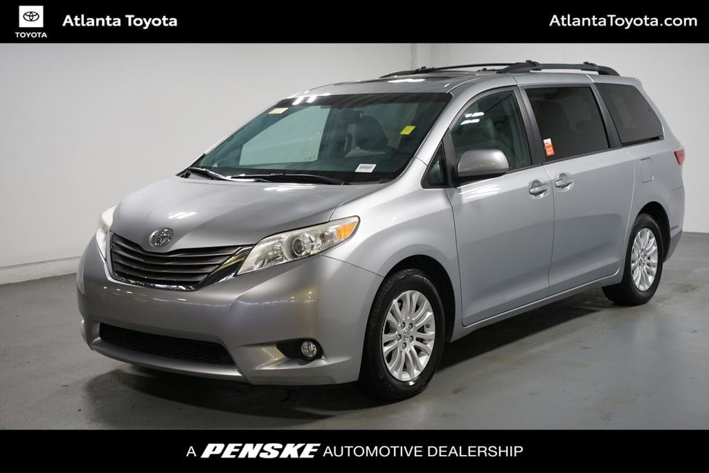 2017 Toyota Sienna Van 